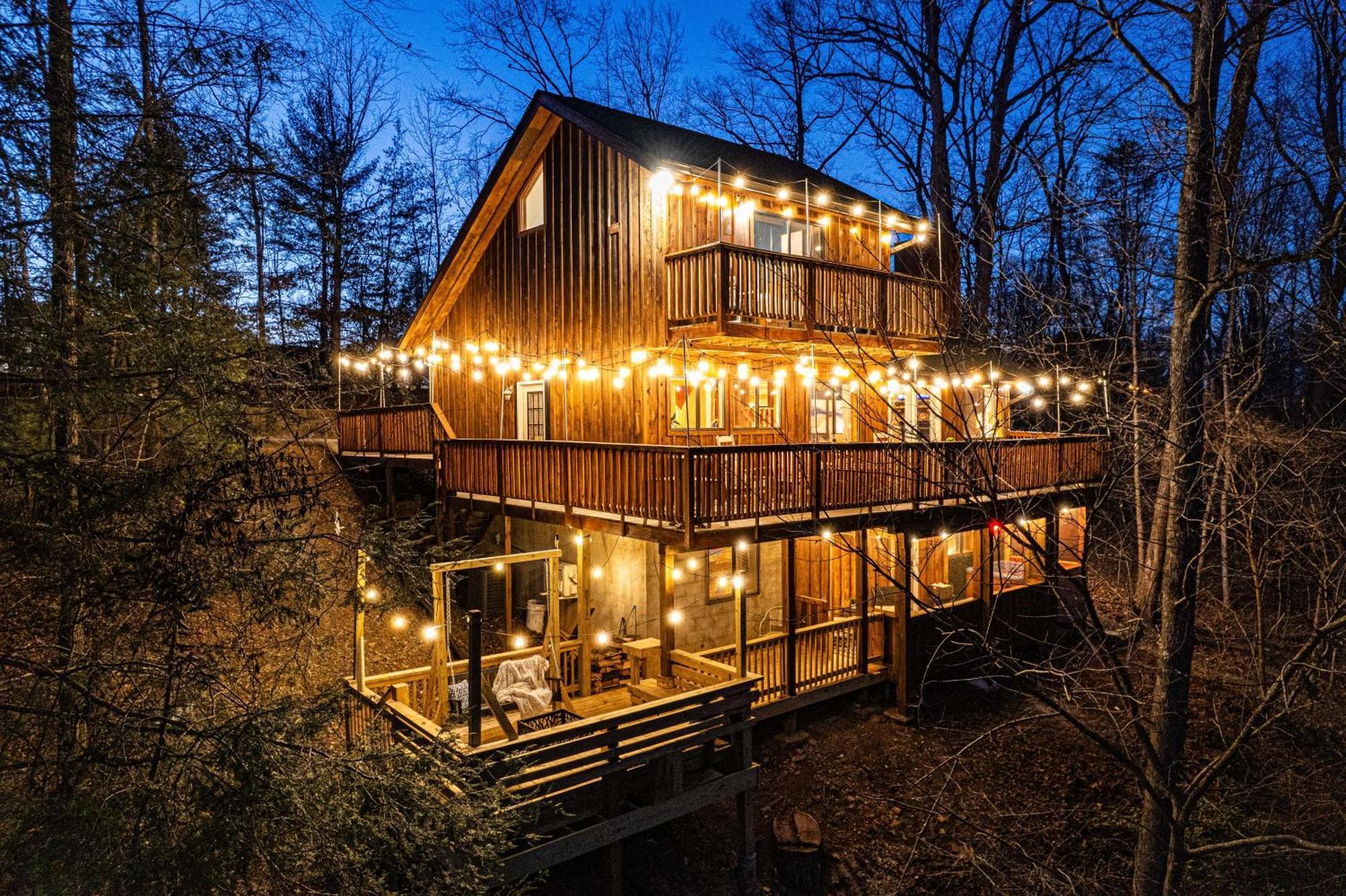 The Family Stone Luxe Cabin Sleeps 12 Hot Tub Dogfriendly Dollywood Pigeon Forge Exterior photo