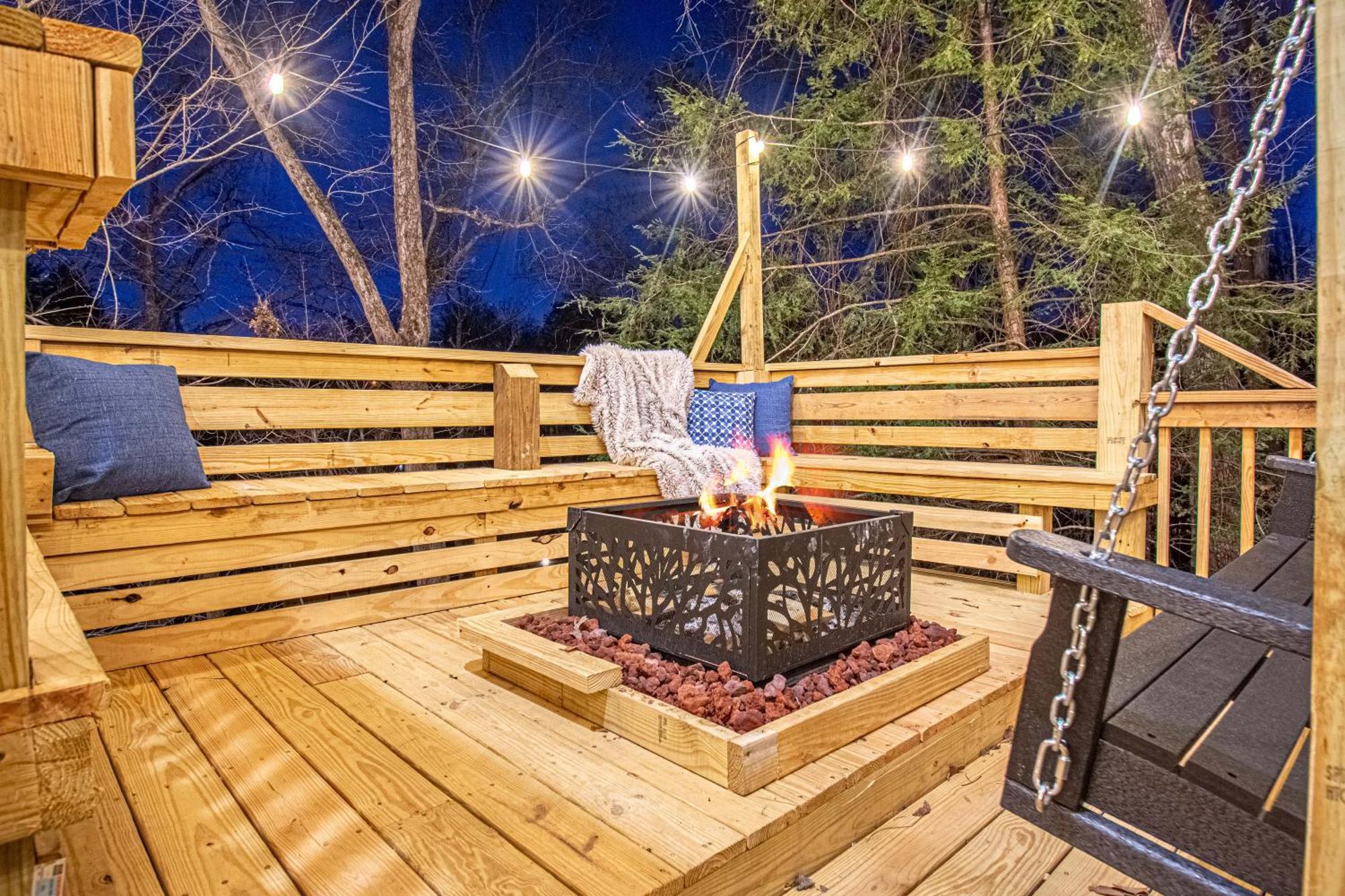 The Family Stone Luxe Cabin Sleeps 12 Hot Tub Dogfriendly Dollywood Pigeon Forge Exterior photo